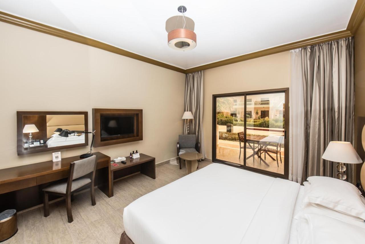 Bm Beach Resort Ras al-Khaimah Bagian luar foto