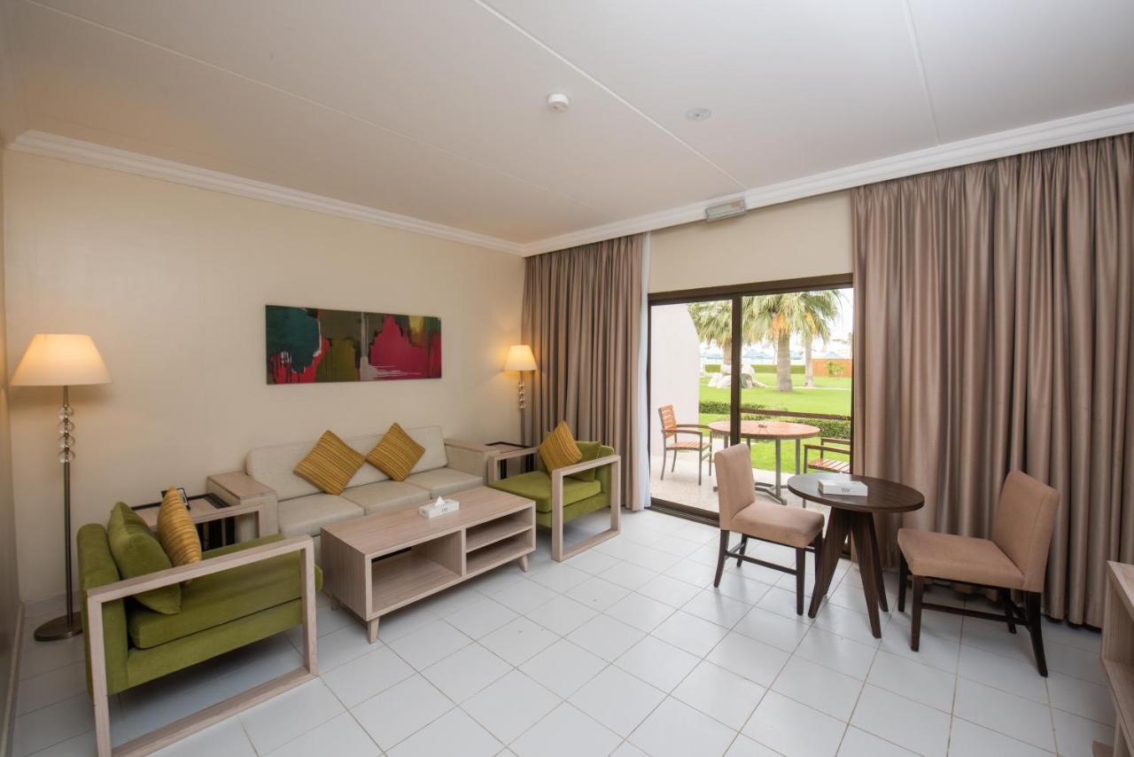 Bm Beach Resort Ras al-Khaimah Bagian luar foto